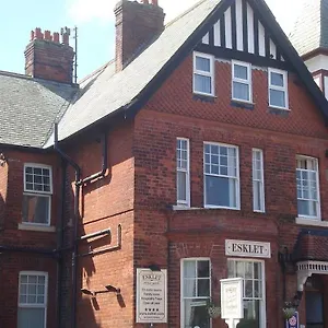 Esklet 4*, Whitby United Kingdom