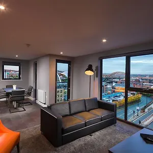 Luxury 4*, Newcastle upon Tyne United Kingdom
